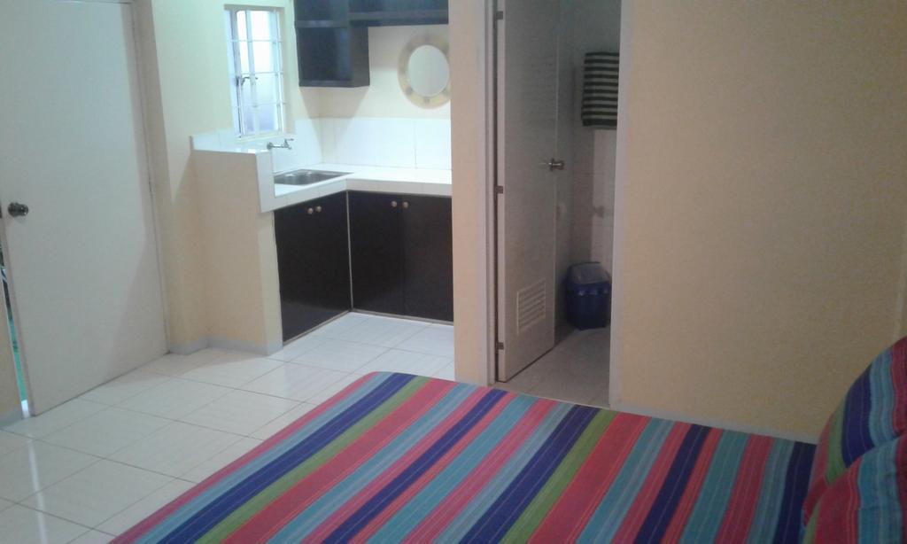 Paranaque City Christopher B&B And Apartments (Adults Only) المظهر الخارجي الصورة